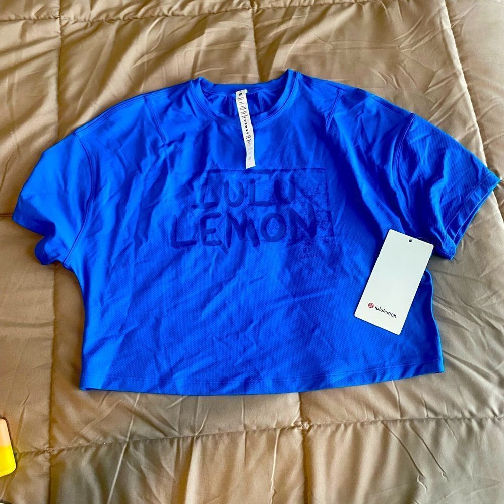 Lululemon abrasion resistant train tee size 4